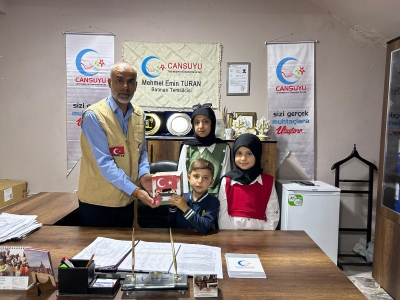Minik Yüreklerden Büyük Destek: Harçlıklarını Gazze’ye Bağışladılar