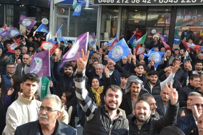 Miting gibi lokal açılışı