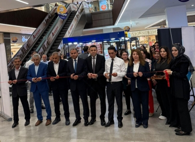ÖĞRENCİLERDEN MUHTEŞEM YILSONU SERGİSİ