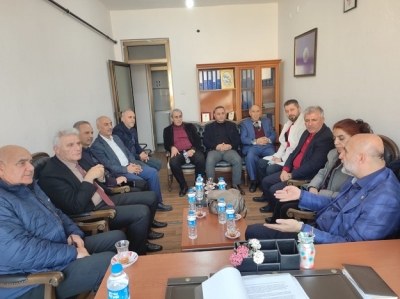 ÖZDEMİR, ÇEVRE GÖNÜLLÜLERİNİ ZİYARET ETTİ