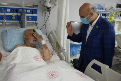 ÖZDEMİR, HASTA ZİYARETİNDEYDİ
