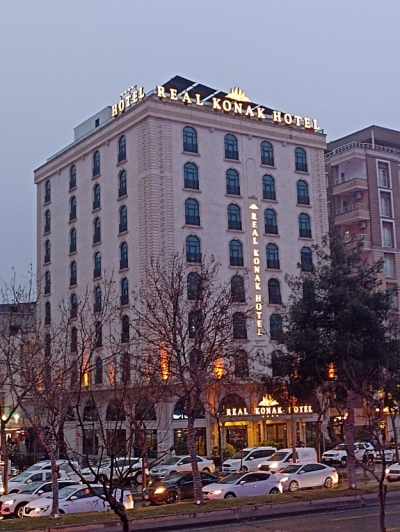 REAL KONAK HOTEL; YENİLENEBİLİR ENERJİSİNİ ÜRETMEYE BAŞLADI