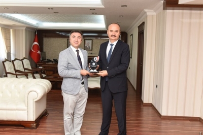 Rektör Demir’den Vali teşekkür Ziyareti