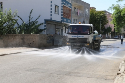 SAĞLIK MAHALLESİ TEMİZLİK ÇALIŞMALARIYLA TERTEMİZ