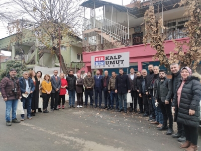 SAHADA ÇALIŞAN GAZETECİLER UNUTULMADI 