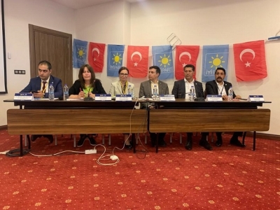 “SANDIĞIMIZ VE EMANETİNİZ EMİN ELLERDE” 