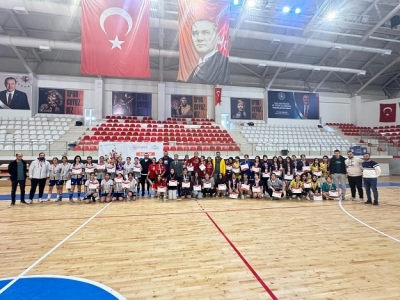 SPOR LİSESİ GENÇ KIZLARI ŞAMPİYON OLDU