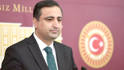 “Şêr şêre, çi jine çi mêre…”