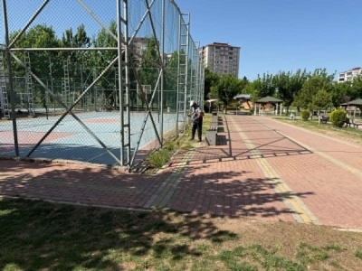 TEMİZ PARKLAR İÇİN EL ELE