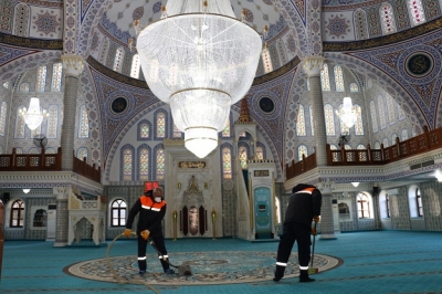 TEMİZLİK ÇALIŞMALARI İBADETHANELERDE YOĞUNLAŞTIRILDI