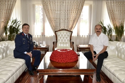 TUĞGENERAL’DEN VALİ CANALP’A ZİYARET
