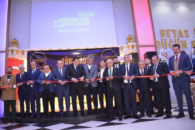 TÜMKİAD’TAN MİTİNG GİBİ AÇILIŞ