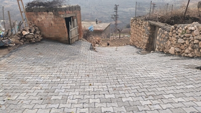 Üç Köyün Yoluna Kilitli Parke Taşı
