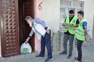 Umut Kervanı 750 ihtiyaç sahibi ailenin yüzünü güldürdü