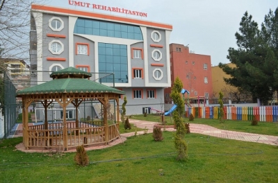 Umut Rehabilitasyon'dan Depremzedelere Ücretsiz Eğitim