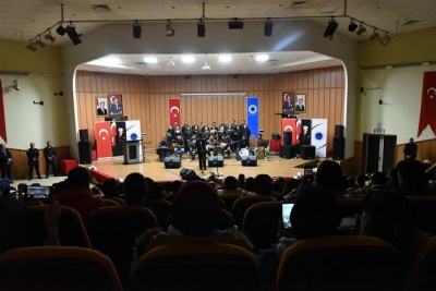 ÜNİVERSİTEDEN ÇOK SESLİ KONSER