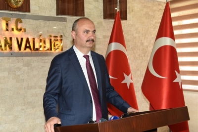 VALİ BİR GELDİ, PİR GELDİ