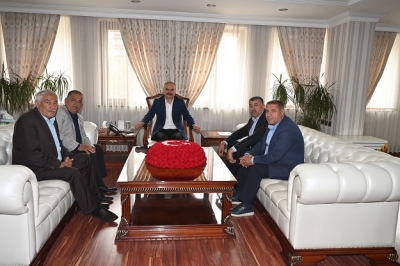 Vali Canalp, Minibüsçüler Odası Yönetimini Kabul Etti 
