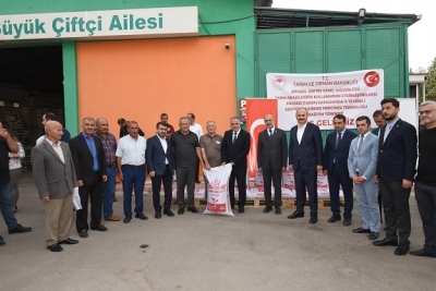 Vali Canalp, Yerli Mercimek Tohumu Dağıttı