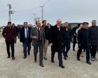 VALİ CANALP’TAN, ESKİ VEKİL SUÇİN’İN KÖYÜNE ZİYARET