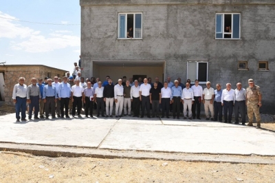 VALİ CANALP, AĞALARIN KÖYLERİNDEYDİ
