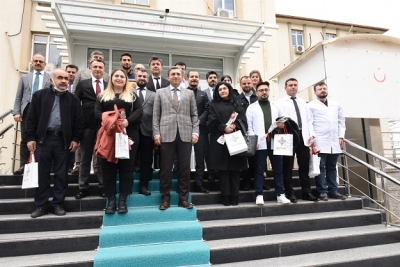 Validen Doktorlara Tıp Bayramı Ziyareti