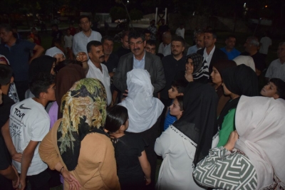 Vatandaşların taleplerini yerinde dinledi