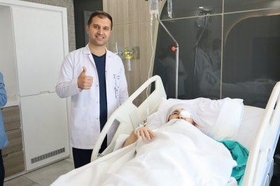 YAŞAM HASTANESİ’NDEN BAŞARILI GÖZ OPERASYONU