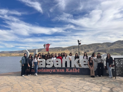 YENİ ÖĞRENCİLER HASANKEYF GEZİSİYLE KAYNAŞTI