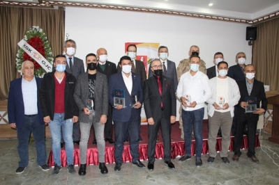 YILIN BAŞARILI GAZETECİLERİ’ ÖDÜLLERİNİ ALDI