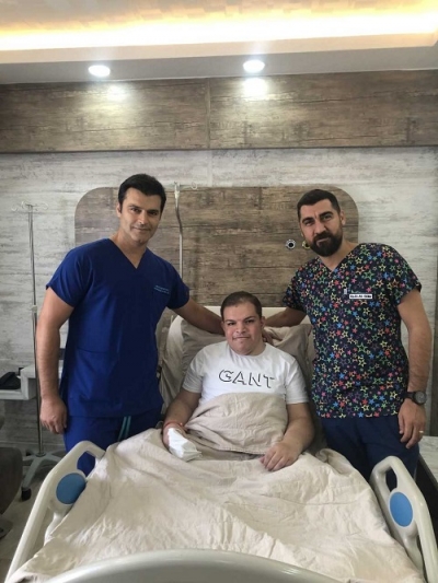 YÜKSEK RİSKLİ HASTA SAĞLIKLA TABURCU EDİLDİ